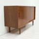 Buffet danois en noyer des années 1960 par Poul Hundevad