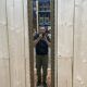 Petit miroir d'entre deux en bois doré