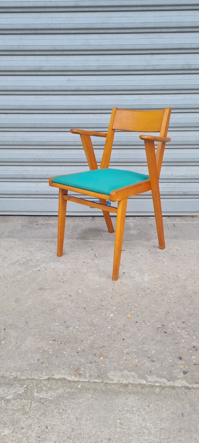 Light wood bridge armchair