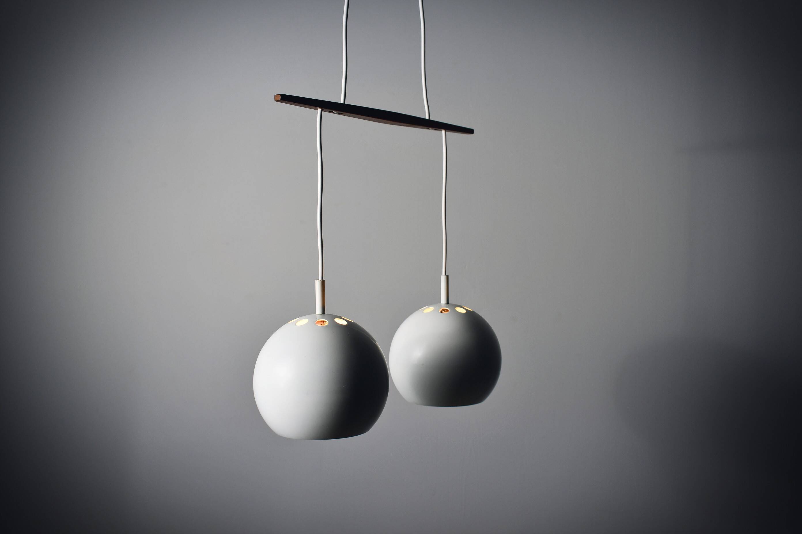 Lampe suspendue, design danois, années 1960. Benny Frandsen
