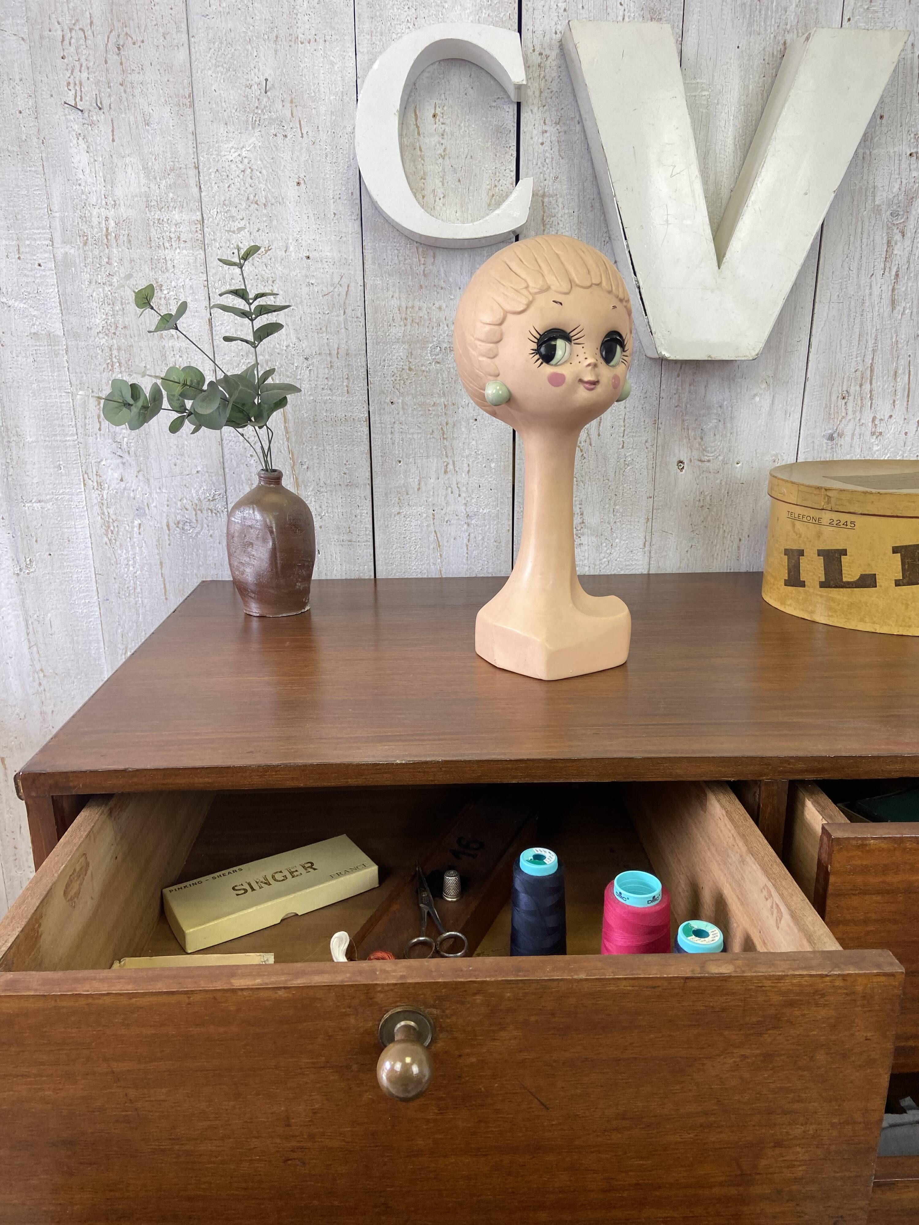 Meuble de mercerie vintage