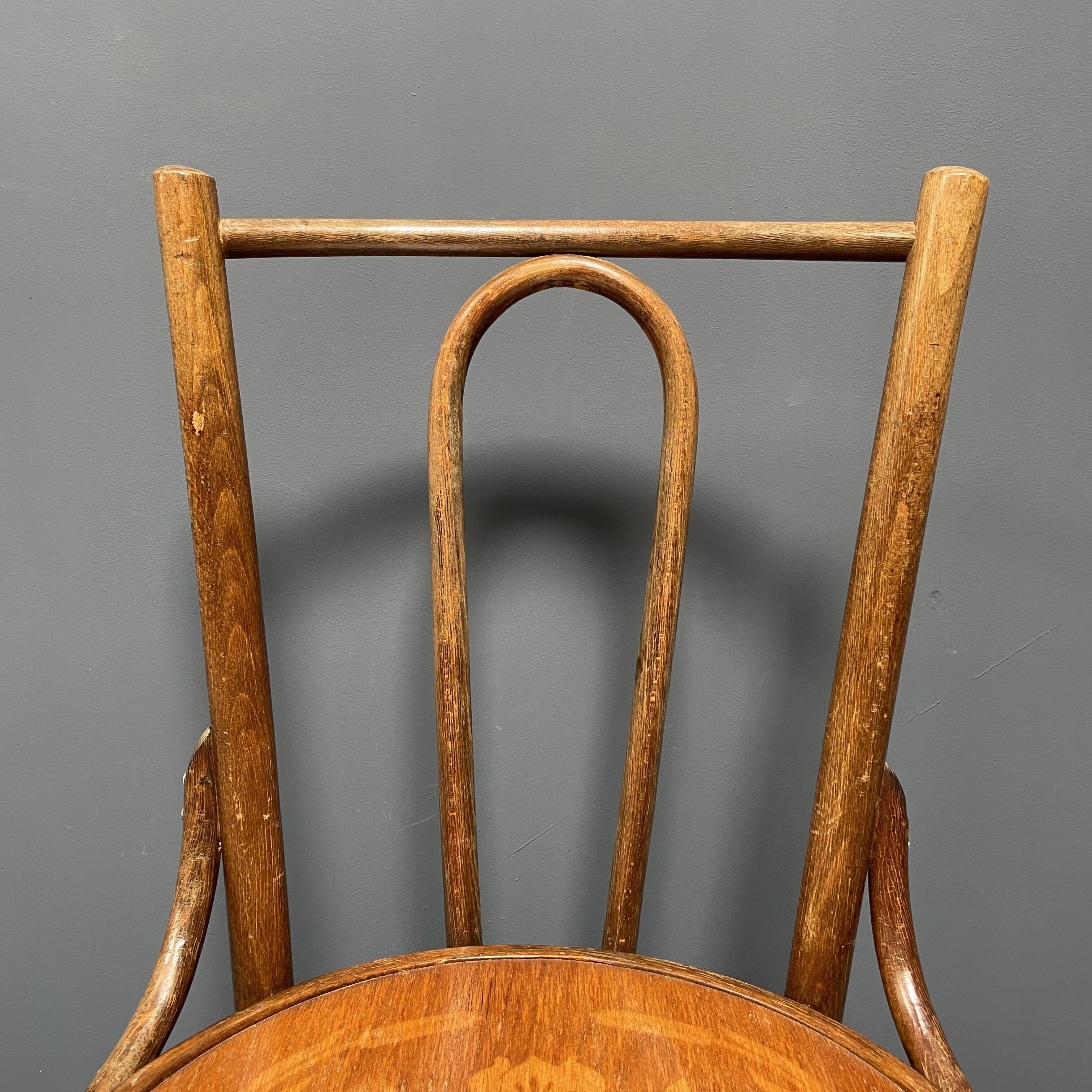 Set of 4 French Cafe Chairs with Graceful Seats