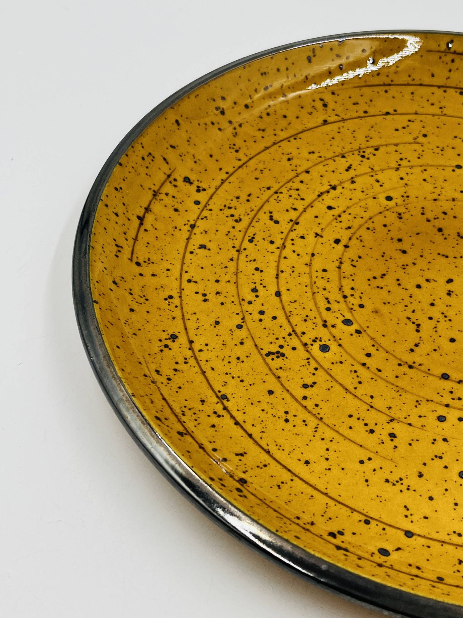 Vintage speckled yellow Palma plate Boch La Louvière
