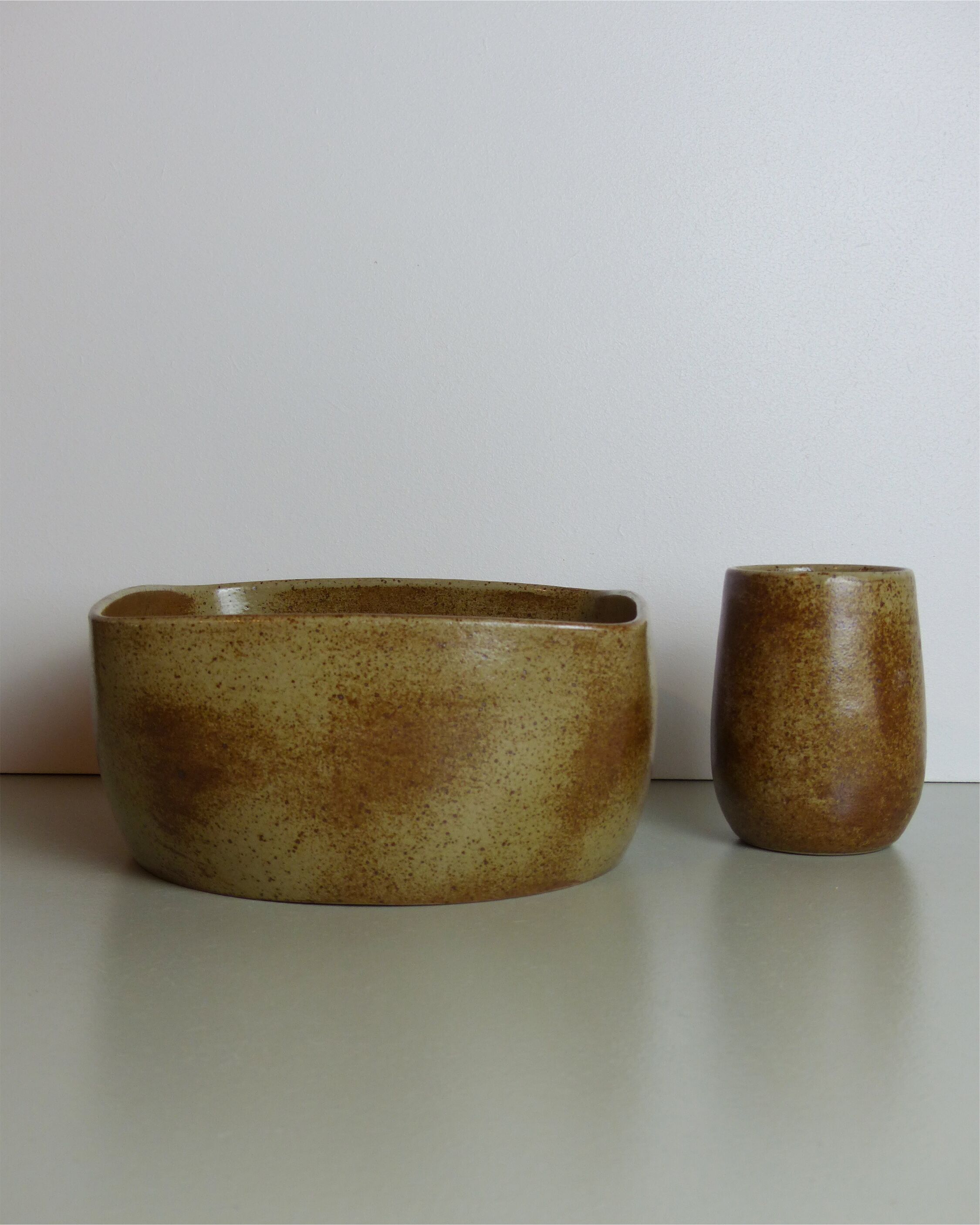 Set de saladier et pot en grès moucheté