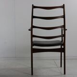 Fauteuil design danois en palissandre grainé par Johannes Andersen