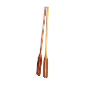 Vintage old oars pair