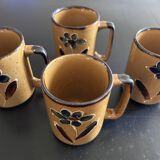 Set of 4 floral decorated mugs