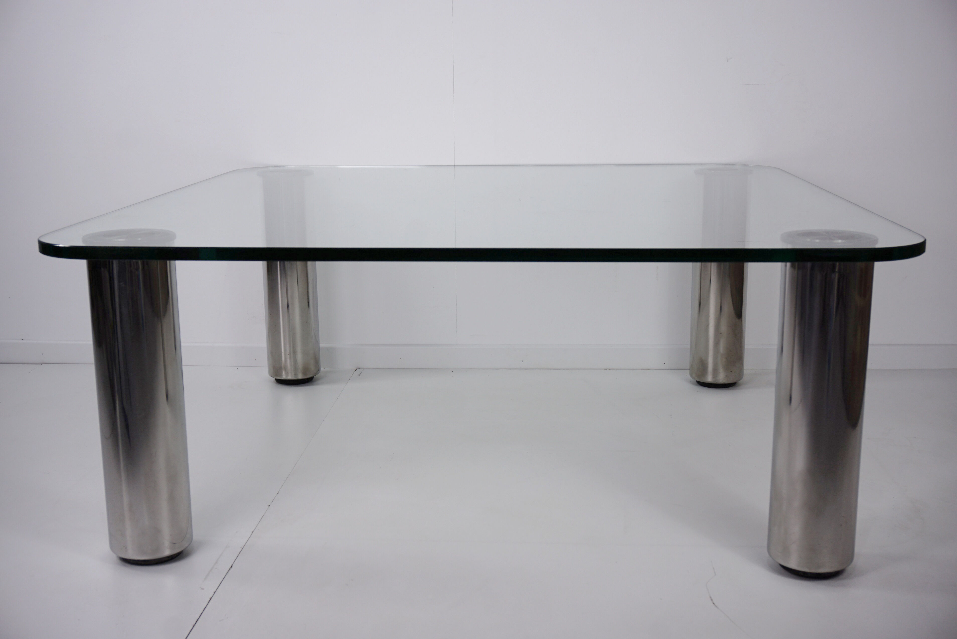 Marcuso Italian design bass table Marco Zanuso for Zanotta