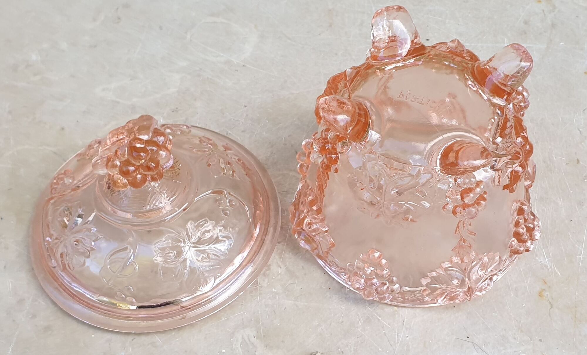 Bonbonnière, glass sucker or standing crystal (Portieux)