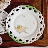 6 assiettes à desserts en porcelaine ajourée