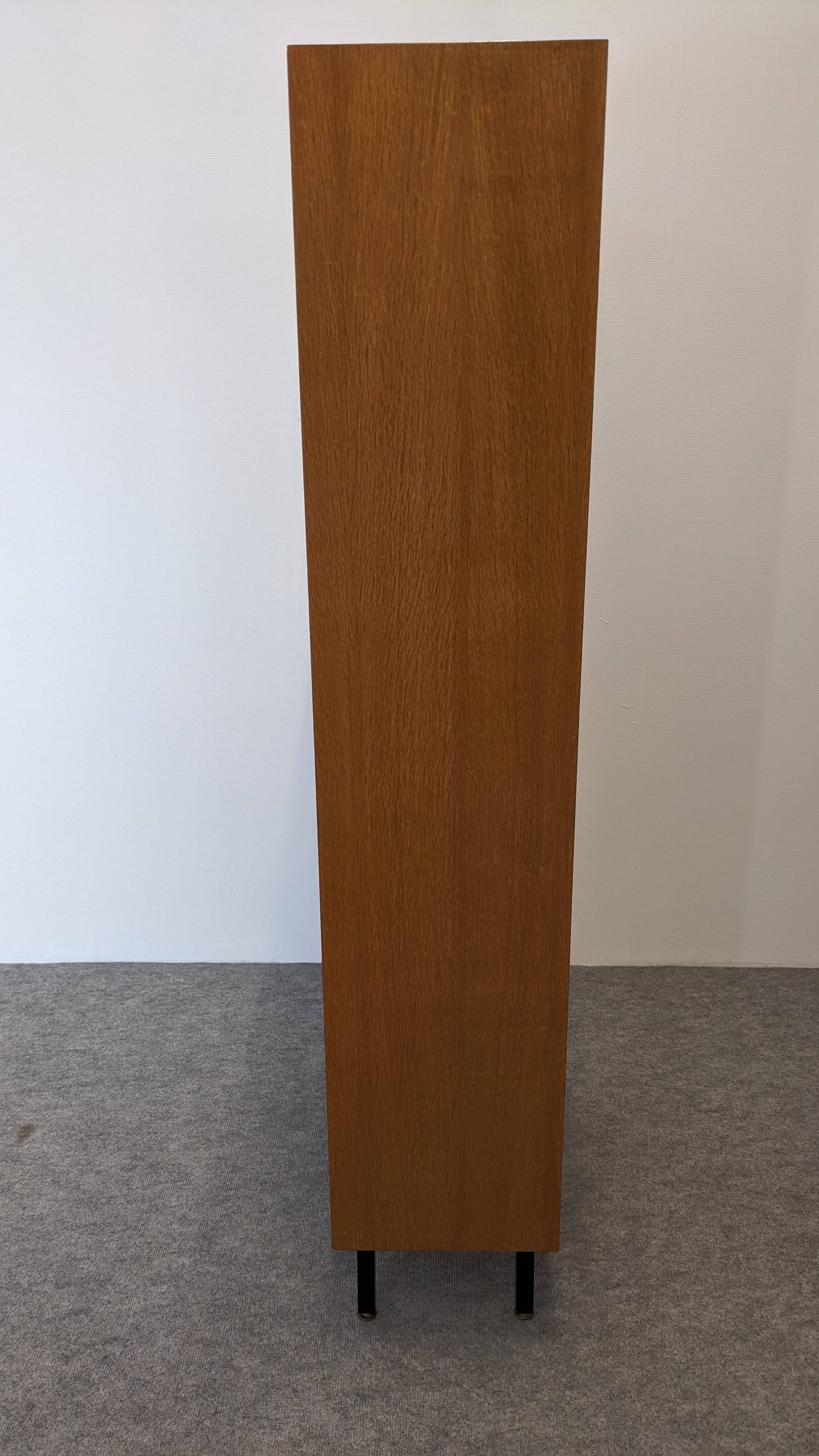 Modernist bookcase in blond oak, 1950s-1960s