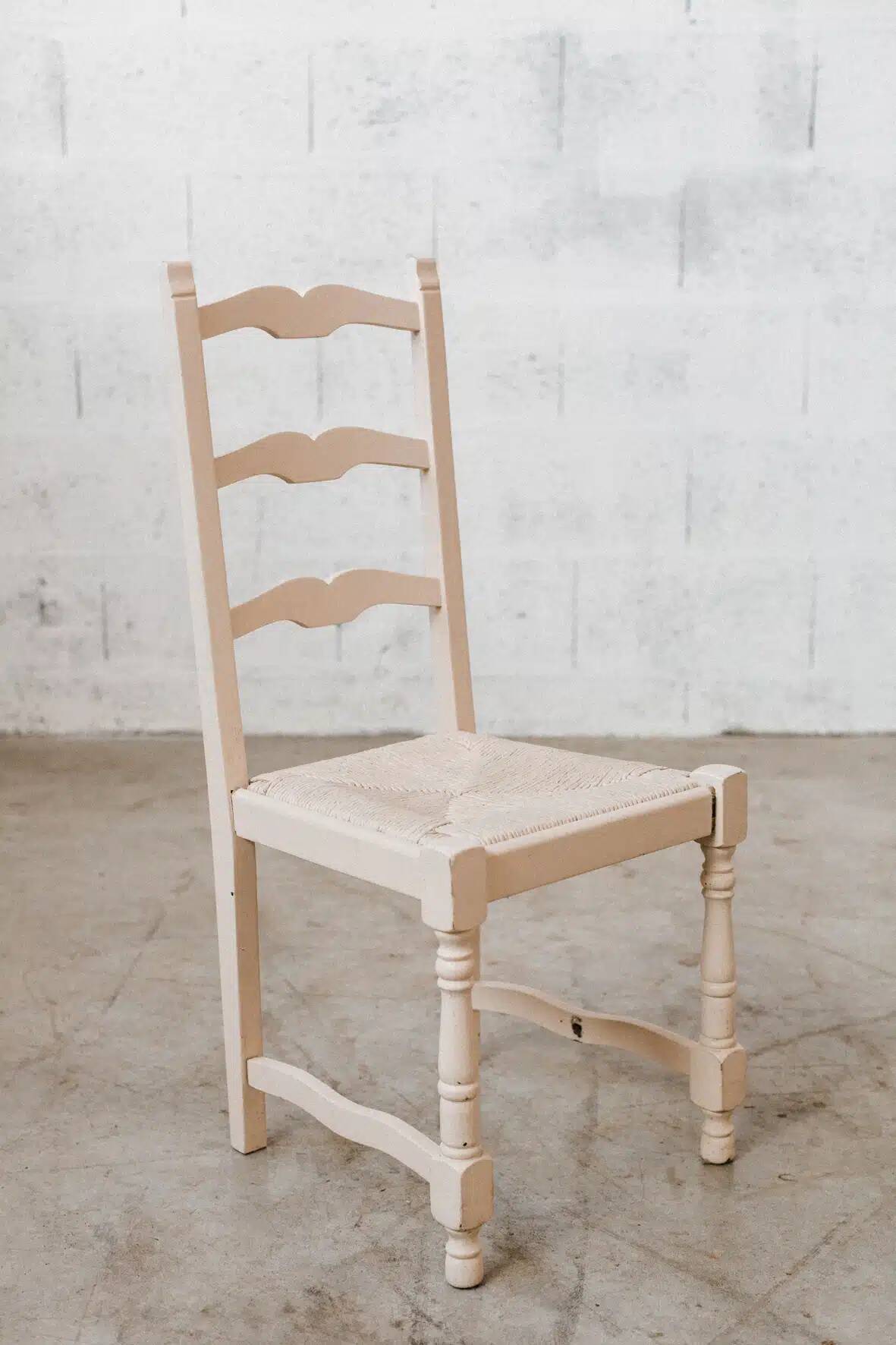 Cream wood chair, cream wicker "Delphinium"