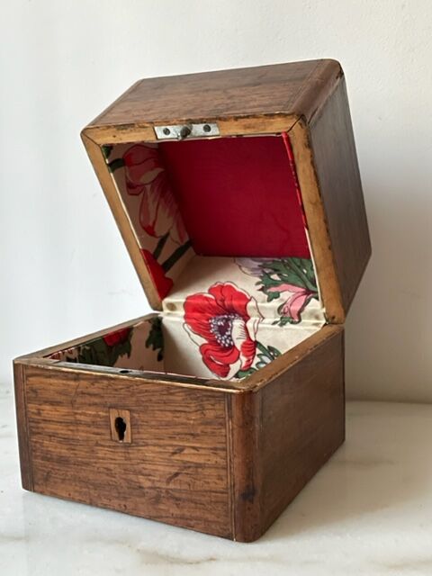 Boite à bijoux en bois de palissandre XIXème siècle