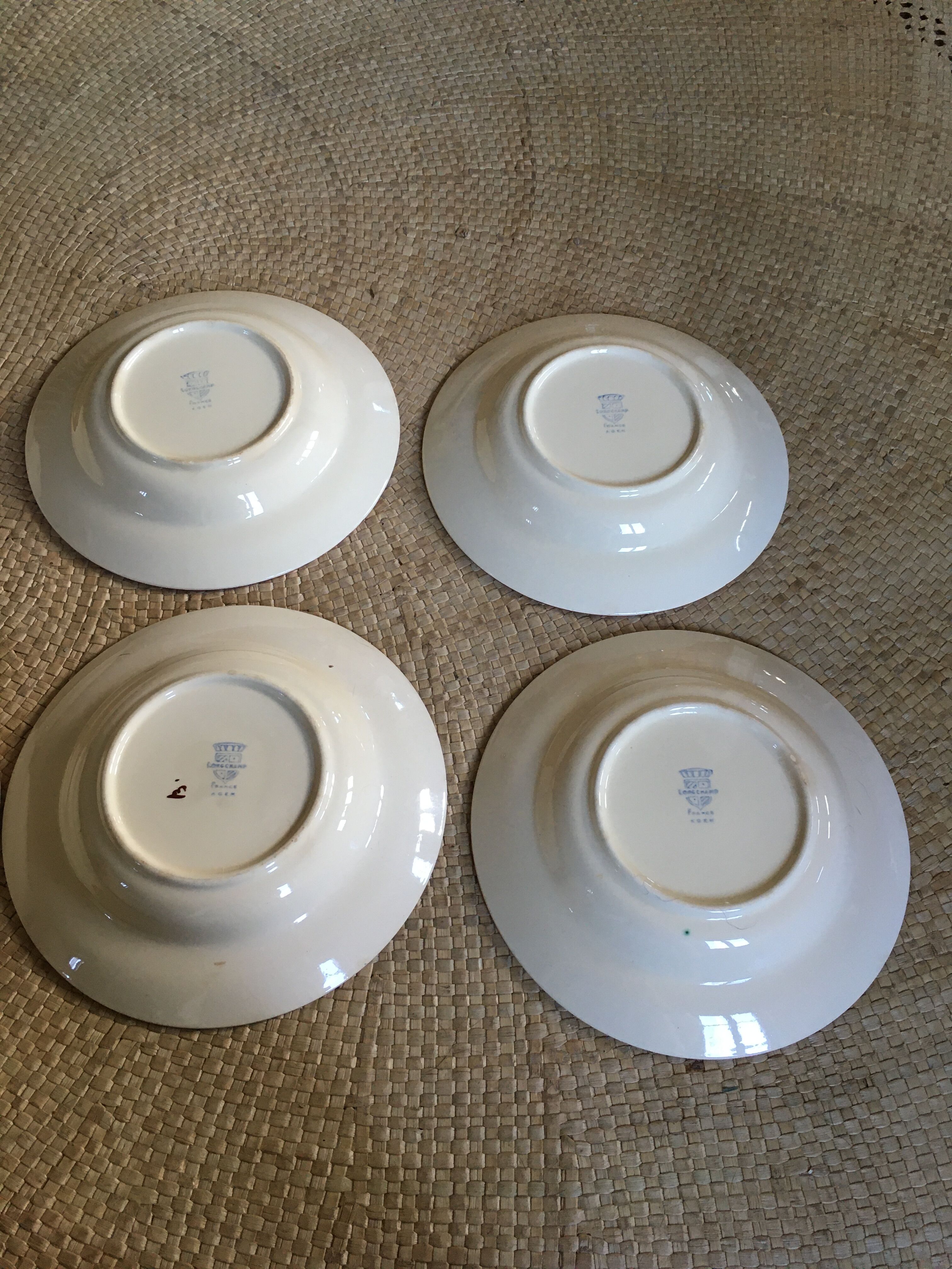 Series of 8 soup plates