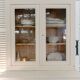 Vaisselier vintage en bois - couleurs lin