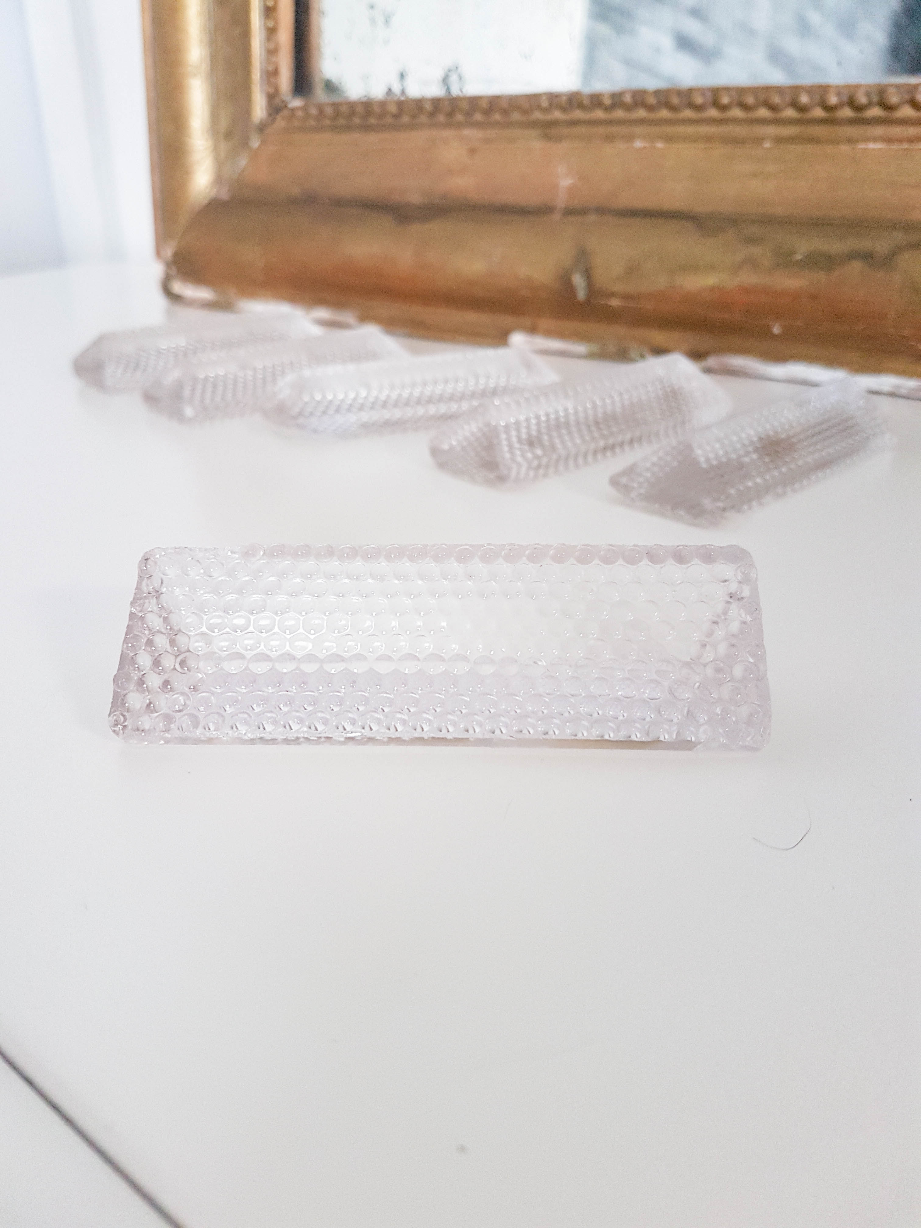 Lot of 6 bubbled glass knife holders