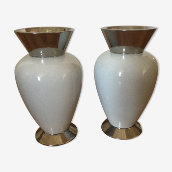 Paire de vases blanc et argenté style émail craquelé