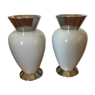 Paire de vases blanc et argenté style émail craquelé