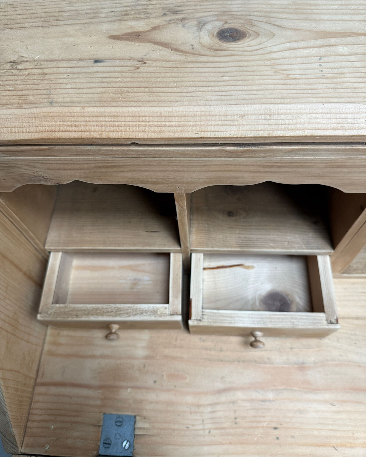 English pine chest of drawers