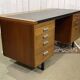 Bureau de direction anglais des années 1970 en acajou