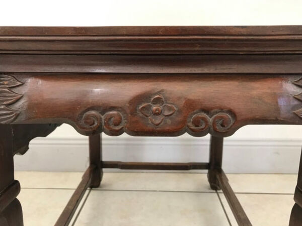 Table d'appoint en bois de fer et marbre de Chine Circa 1900