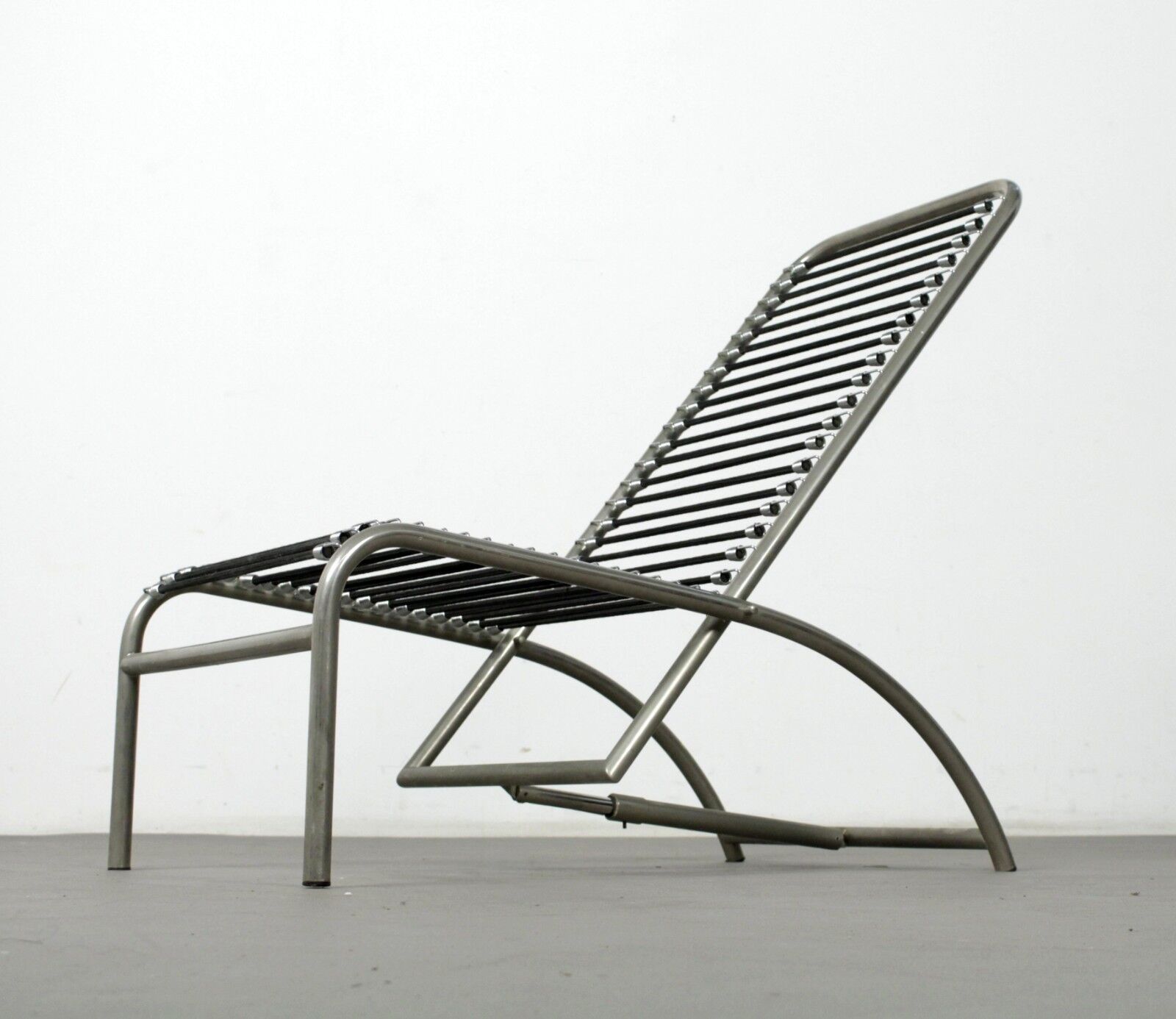 Chaise longue 'Sandow Chair' de René Herbst