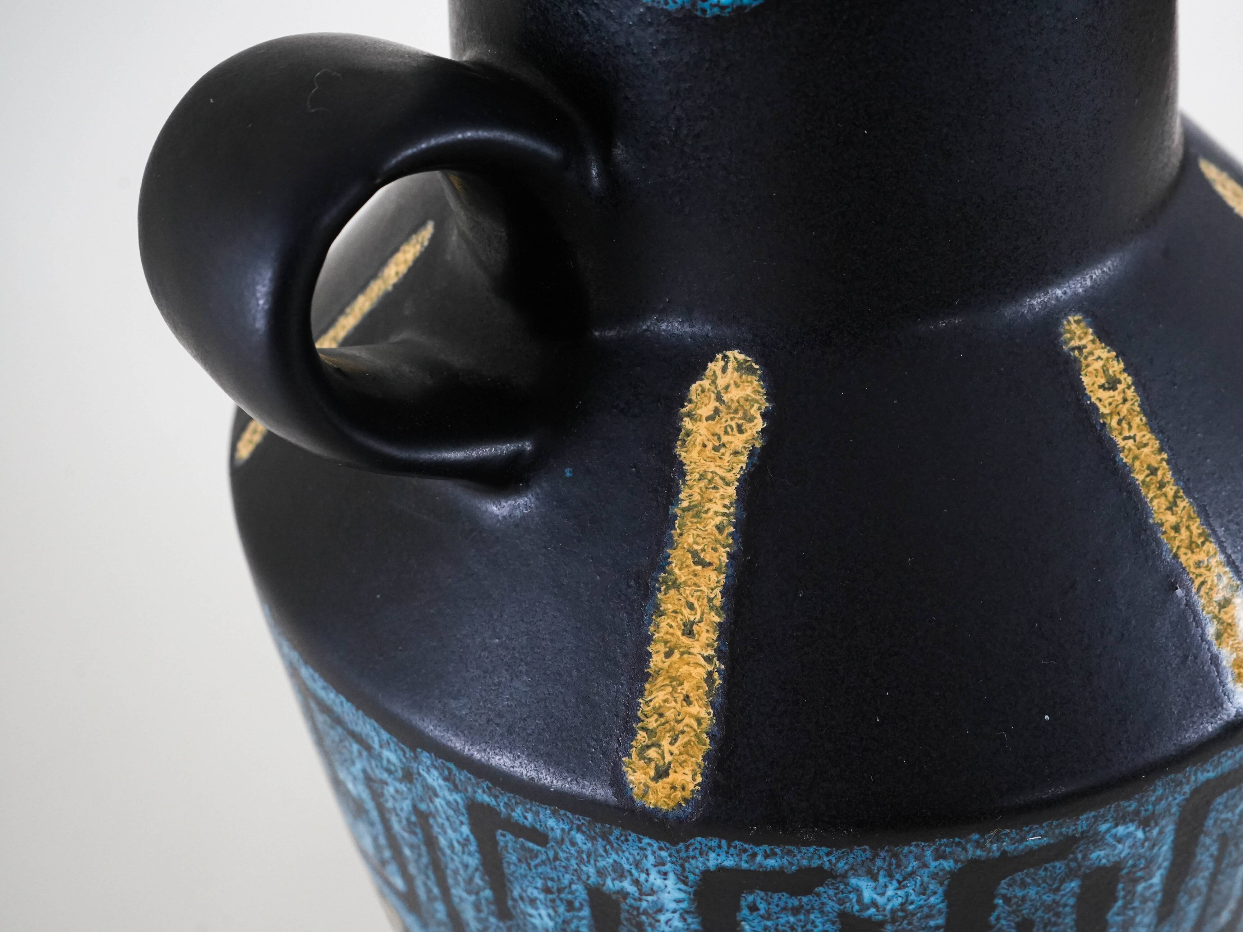 Ceramic vase, German design, 1980s, manufacturer: West Germany