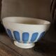 Bol Digoin Sarreguemines pastilles bleu faïence sur pied