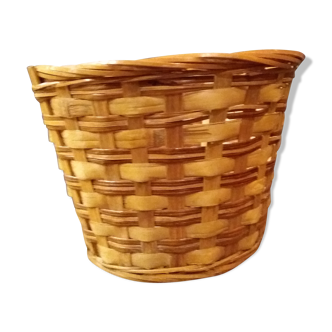 Cache pot / basket woven Wicker