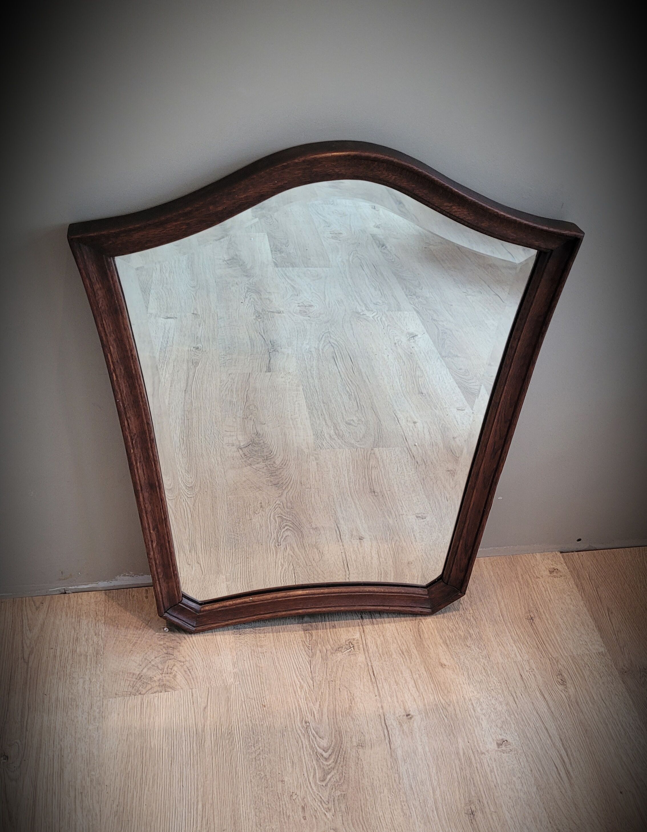 Trapezoid wood mirror 58x73