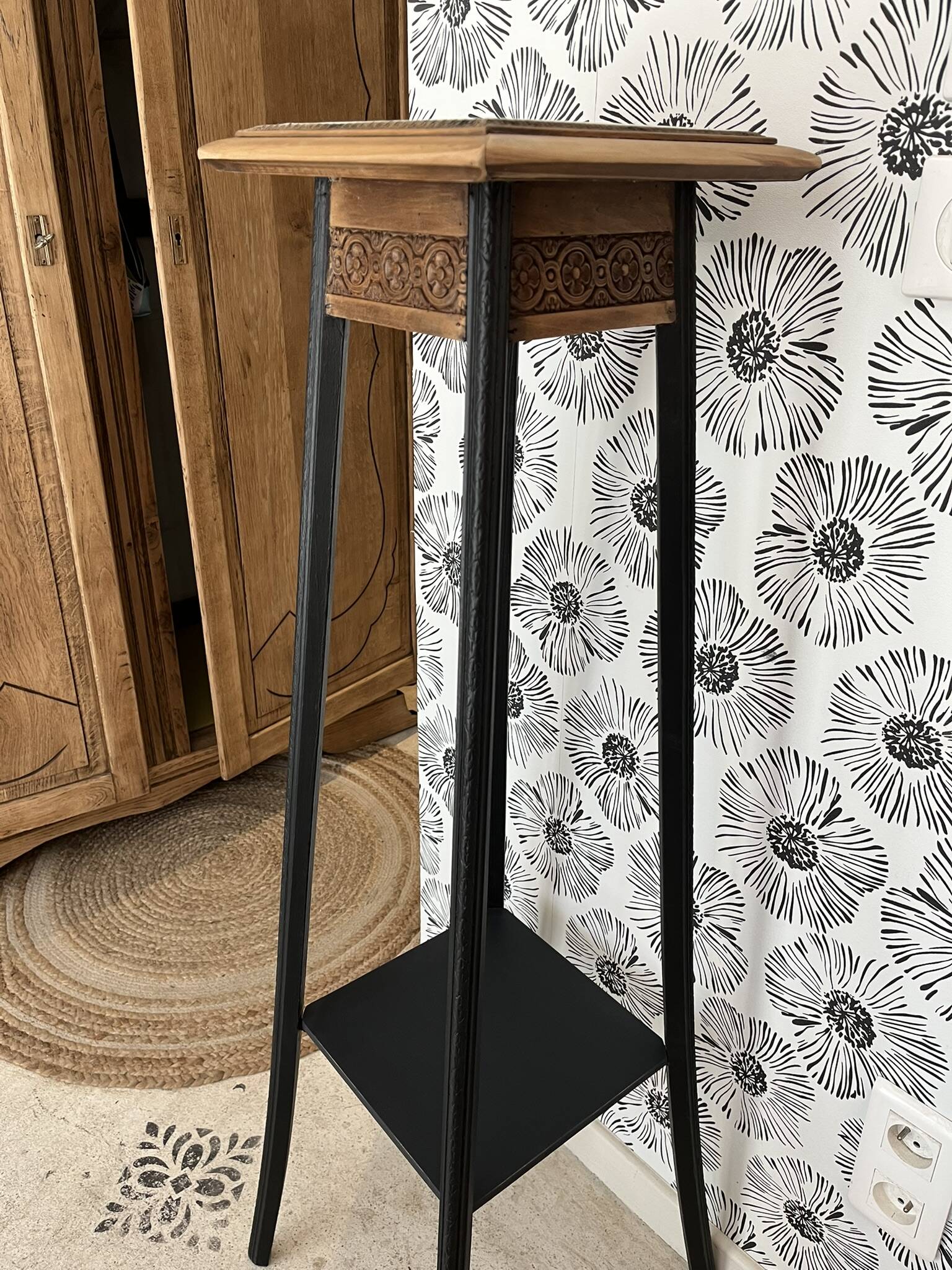 Wood and marble stool
