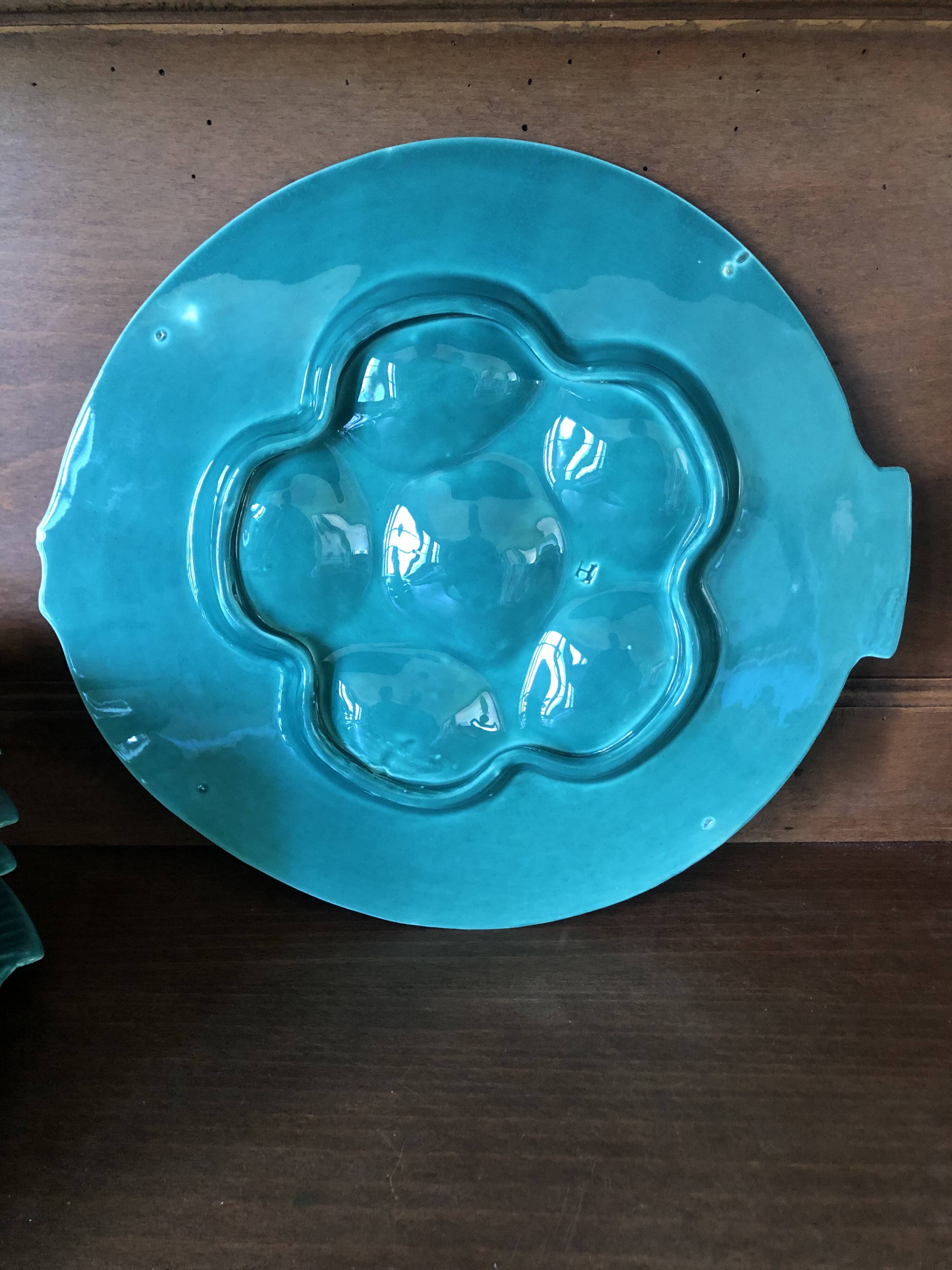Green fish plates