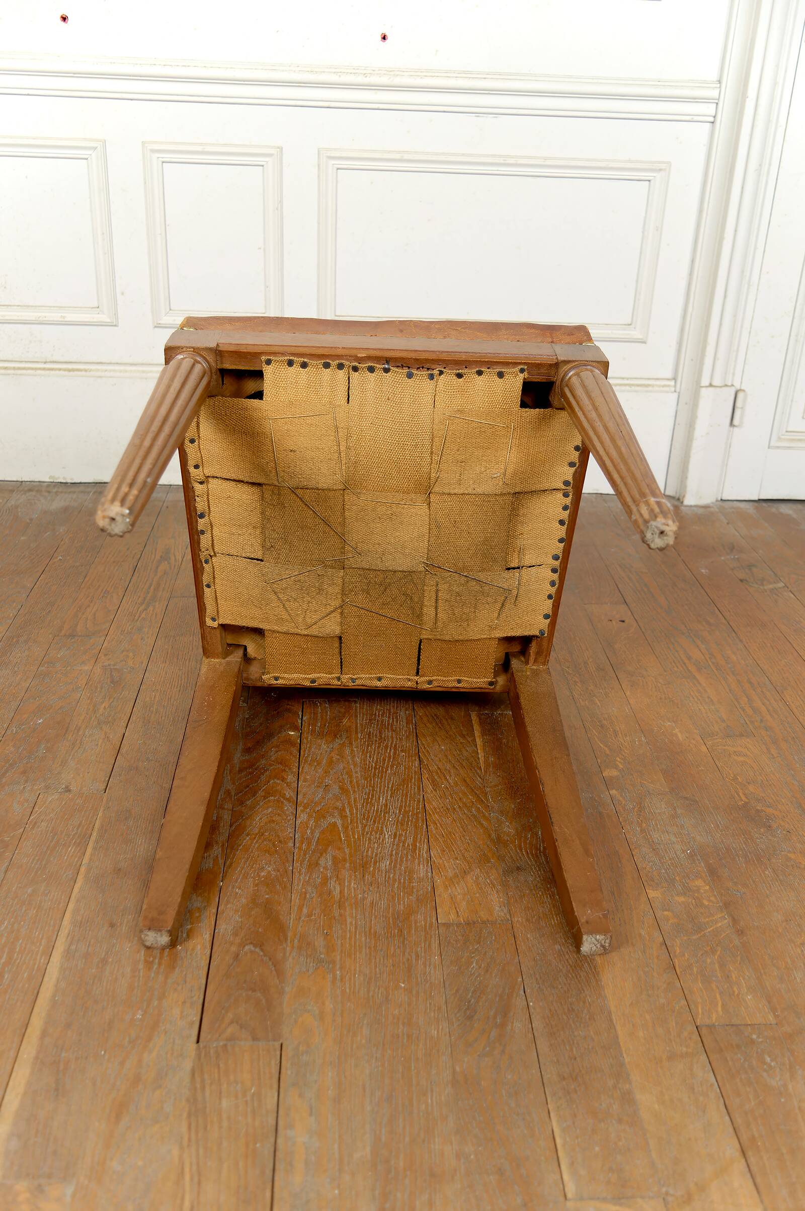 Set of 6 Art Deco carved walnut chairs, Circa 1920
