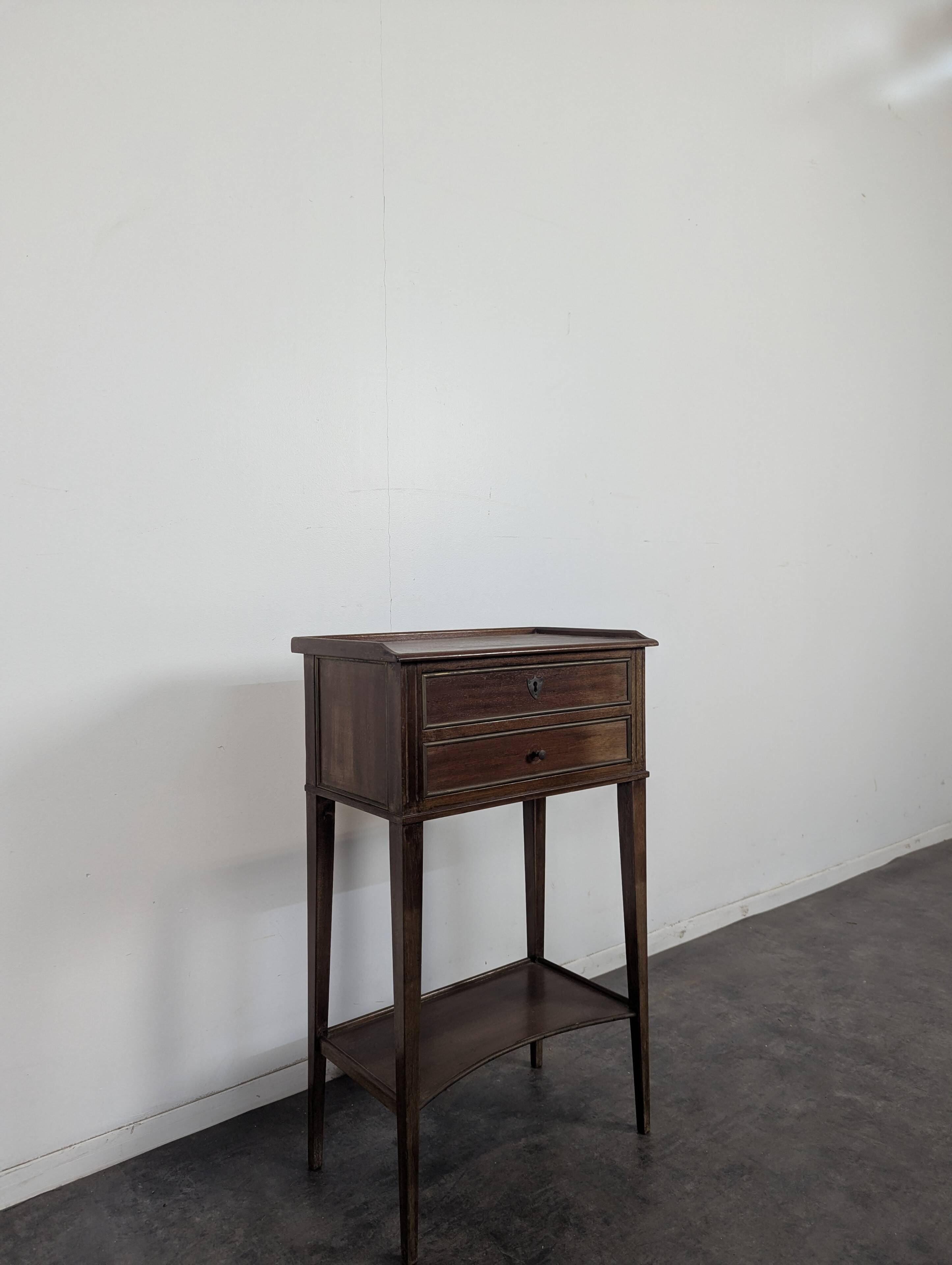 Louis XVI style bedside table in mahogany, late 19th century.