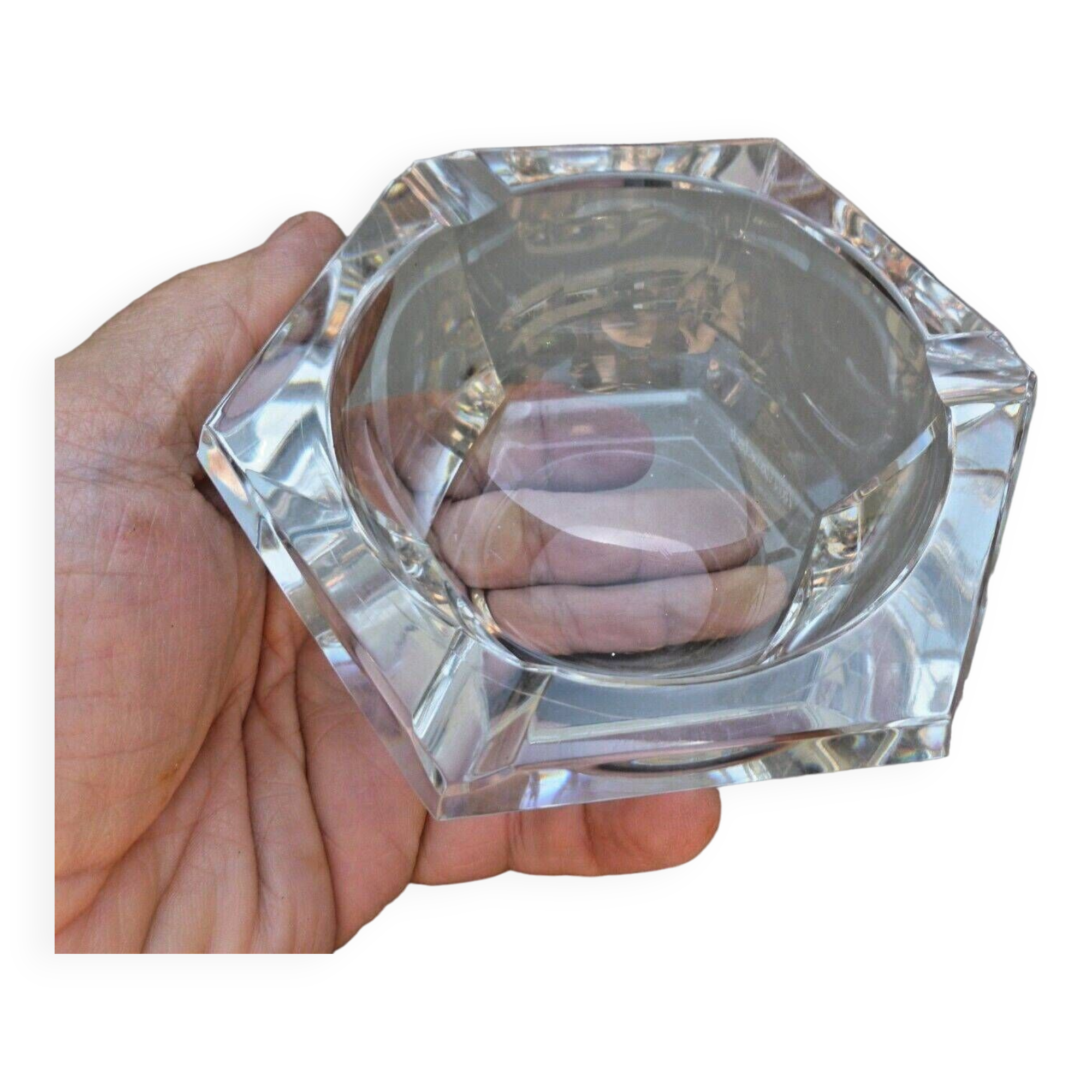 Empty pocket crystal ashtray val saint lambert.