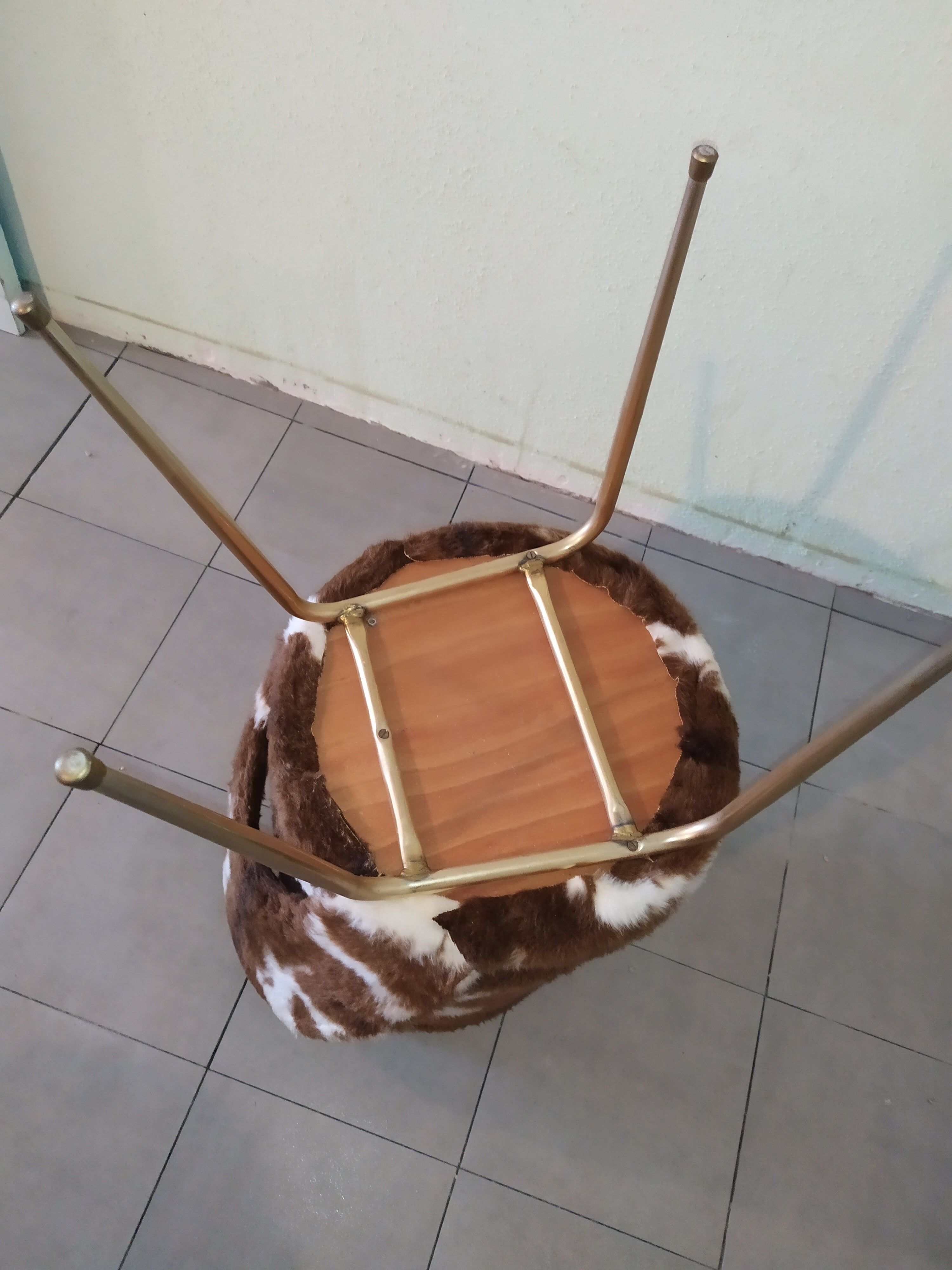 Chaise + pouf moumoute orange vache brun blanc vintage