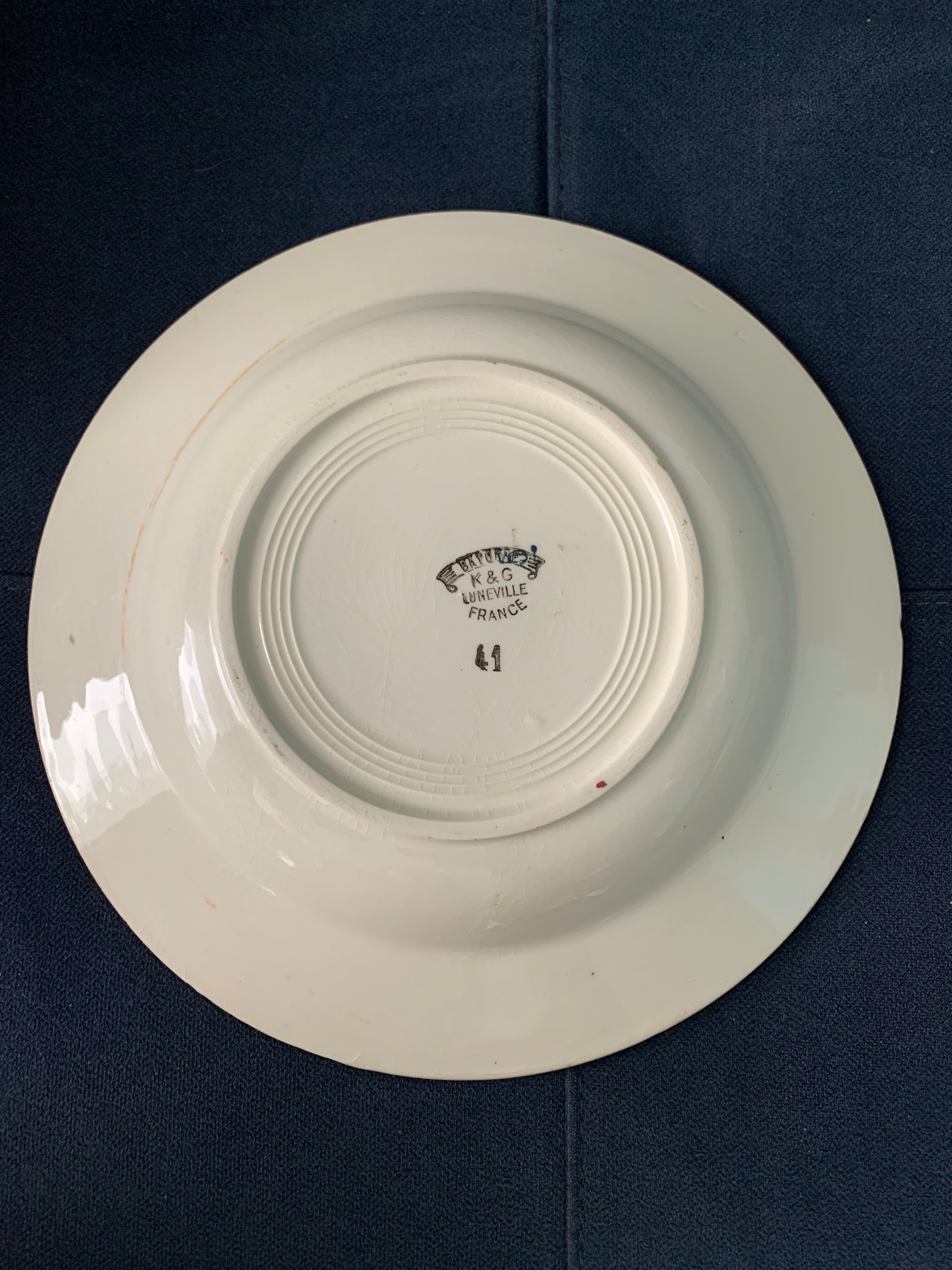 6 assiettes creuses aux couleurs basques, KG Lunéville, 1930