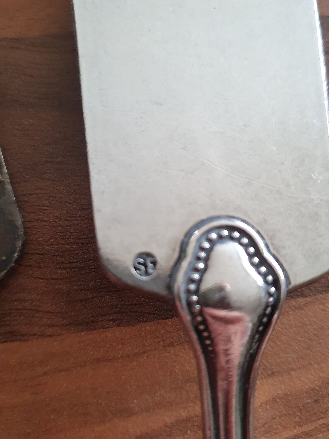 Pie shovel