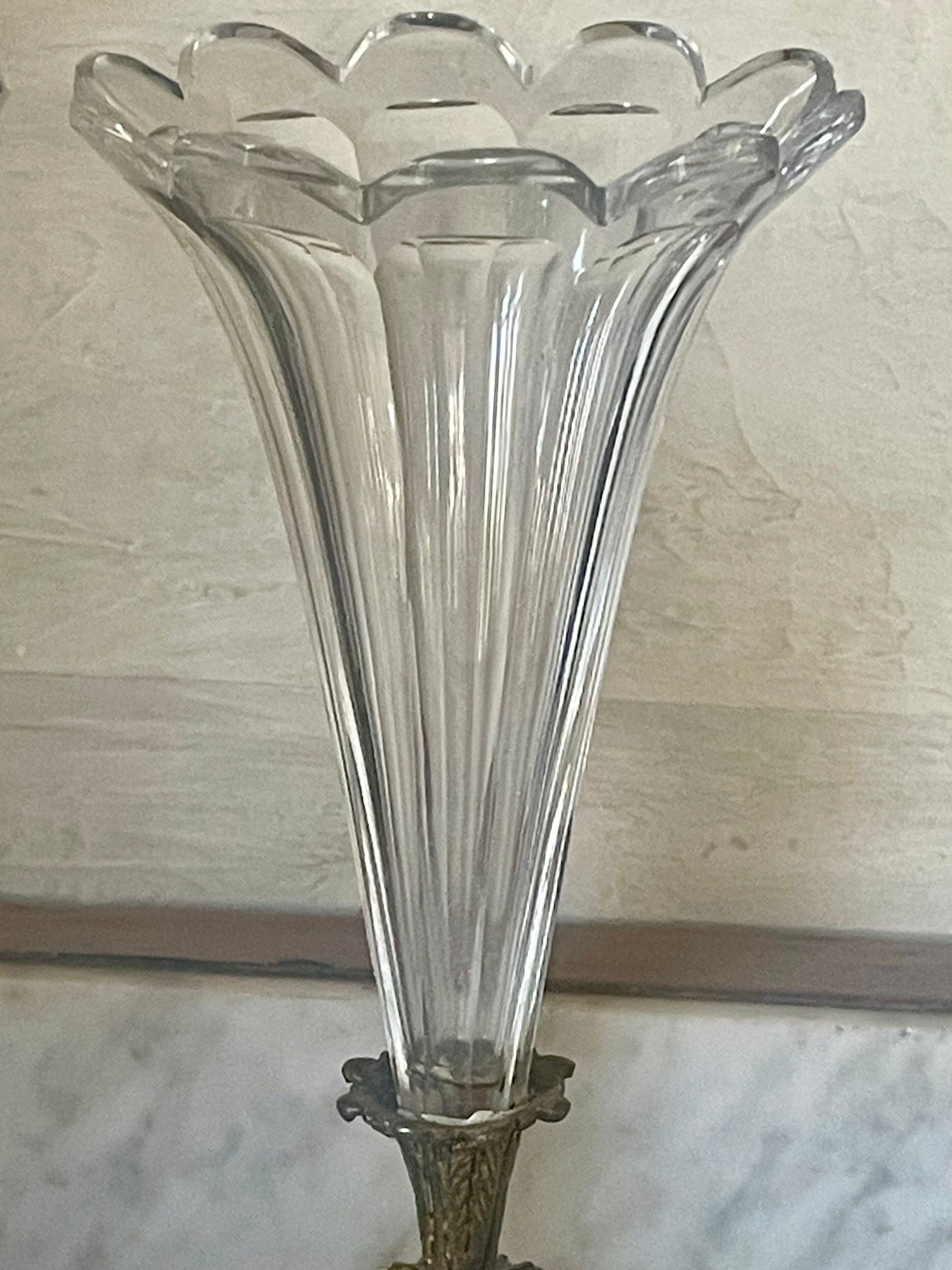 Paire de vases cornets cristal, onyx et bronze