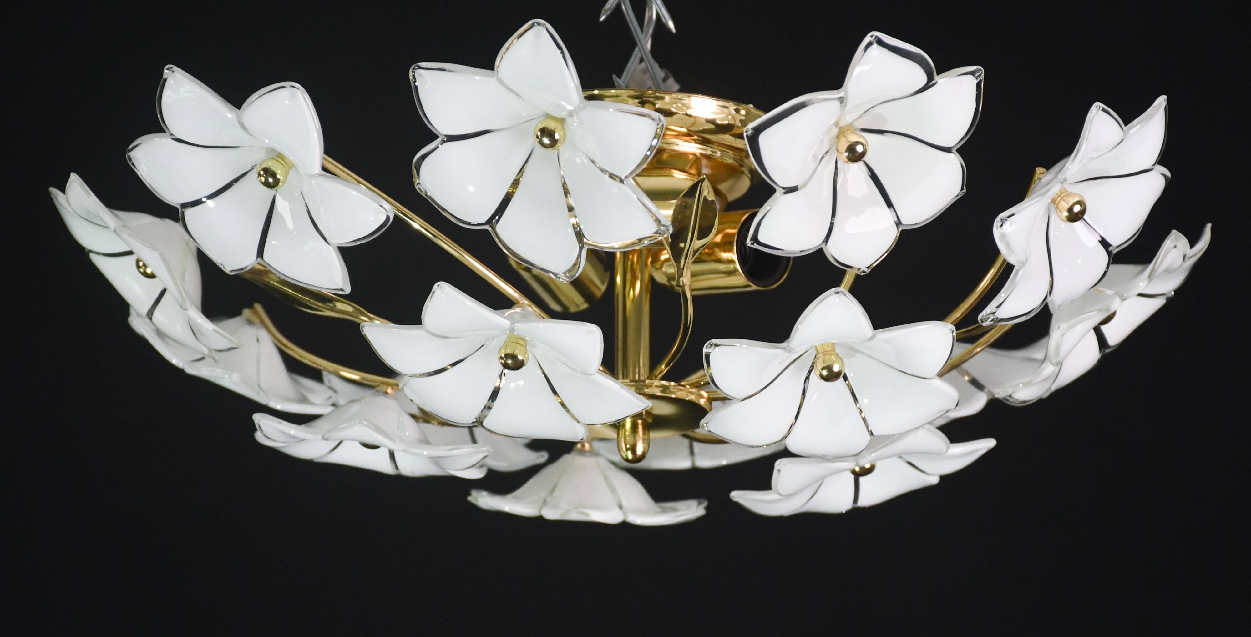 Delicious Murano Ceiling Light White Flowers, 1970