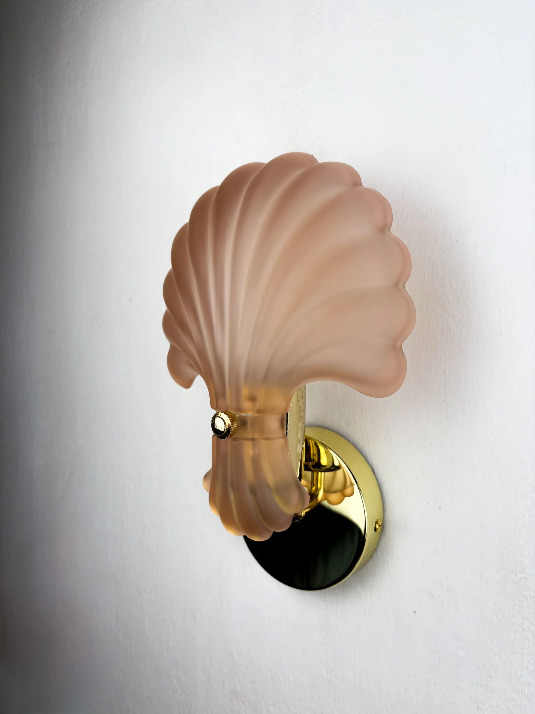 French Art Deco shell wall sconce – amber glass, 1970s