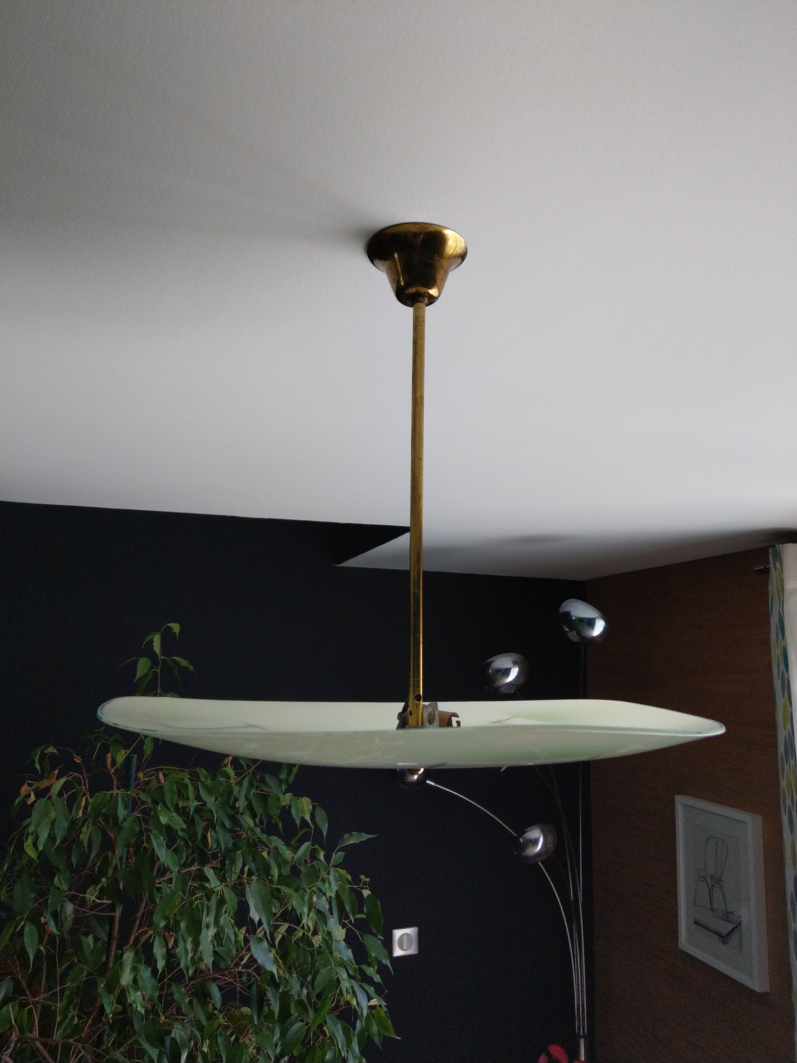 Ceiling suspension