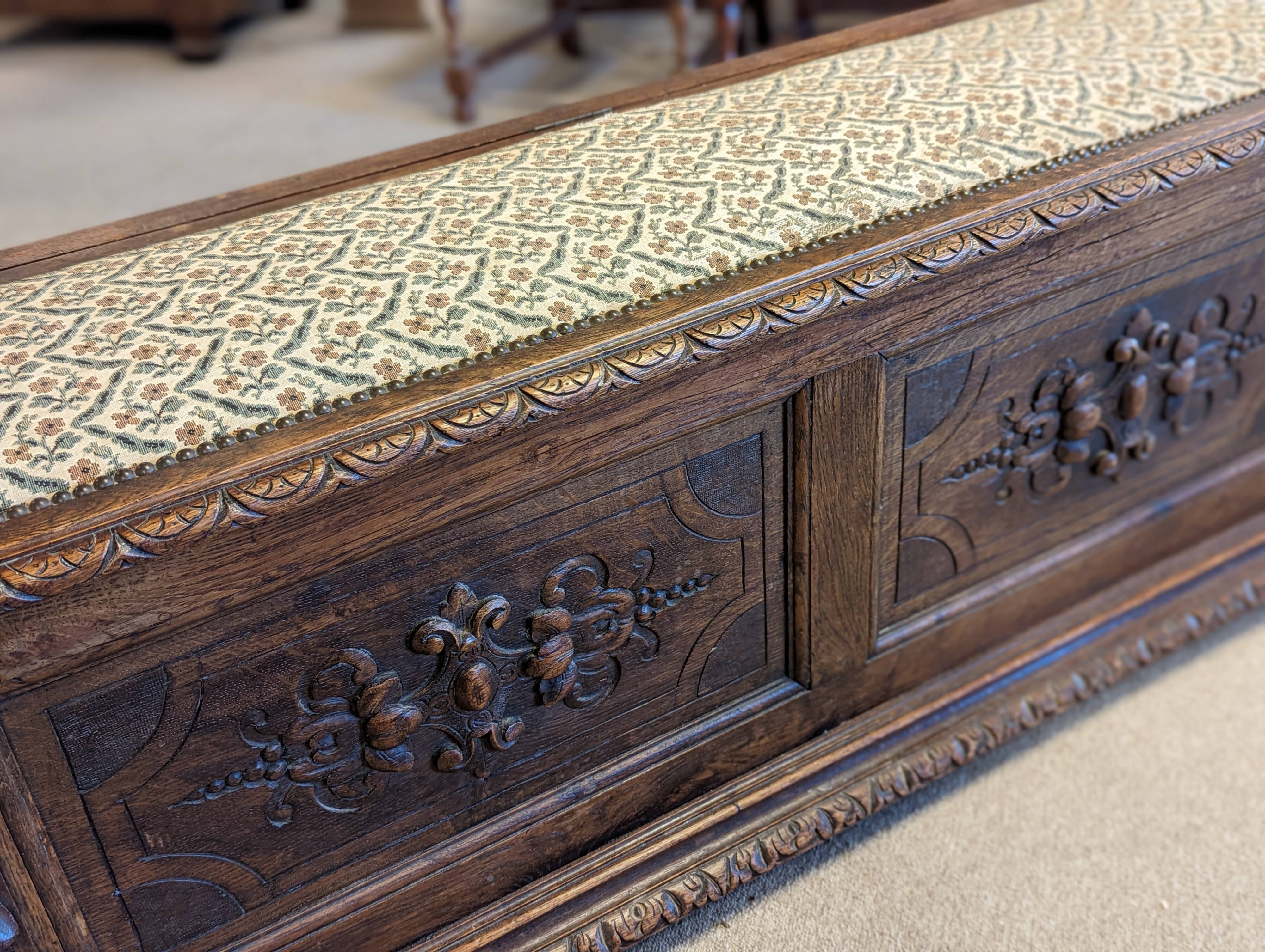 Banc coffre en chêne