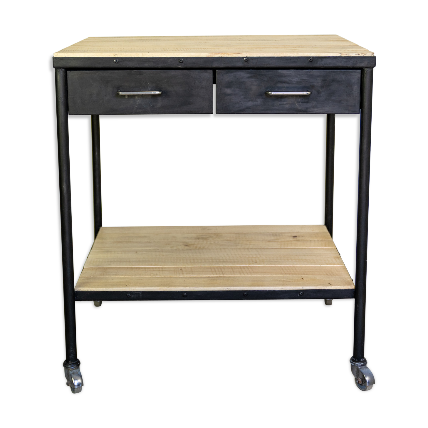 Kitchen shelf with industrial style wheels