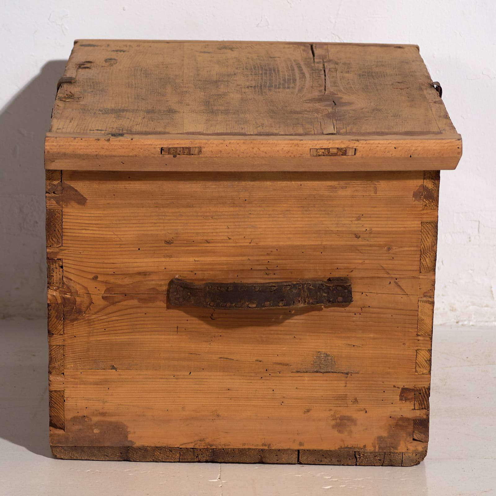 Antique natural brown storage chest (c.1920) #76