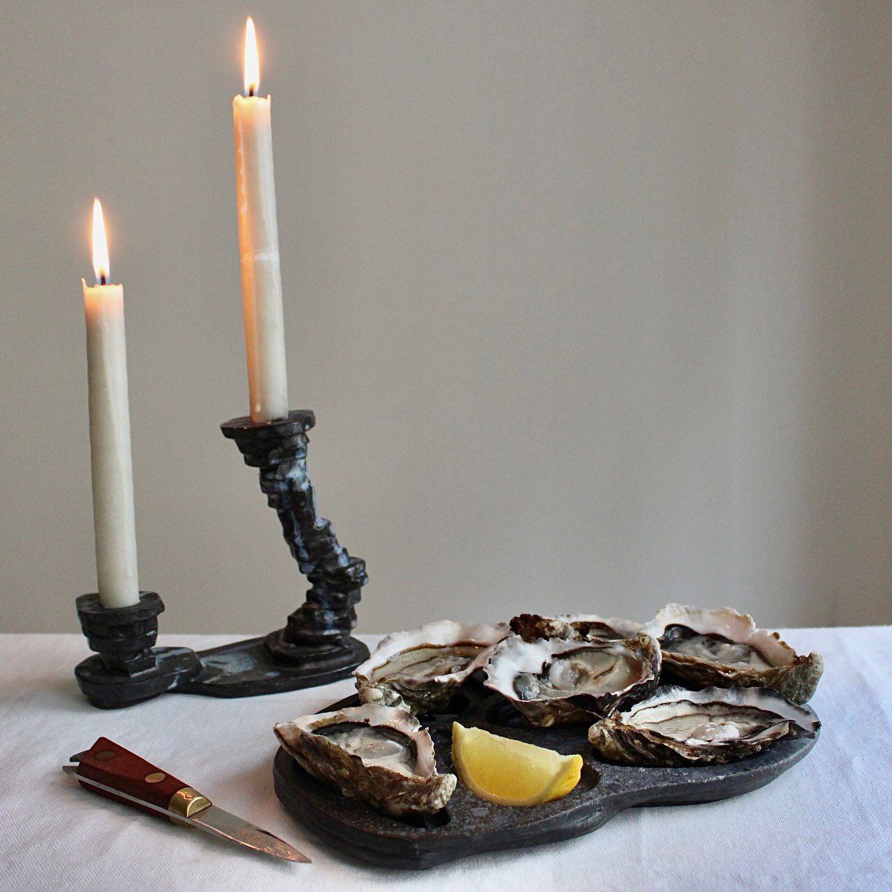 BAH OUI SMALL STONEWARE OYSTER PLATE