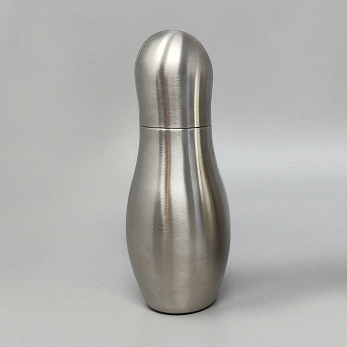 1970s Gorgeous "Bowling" Cocktail Shaker With Ice Bucket Tauma by Guzzini.