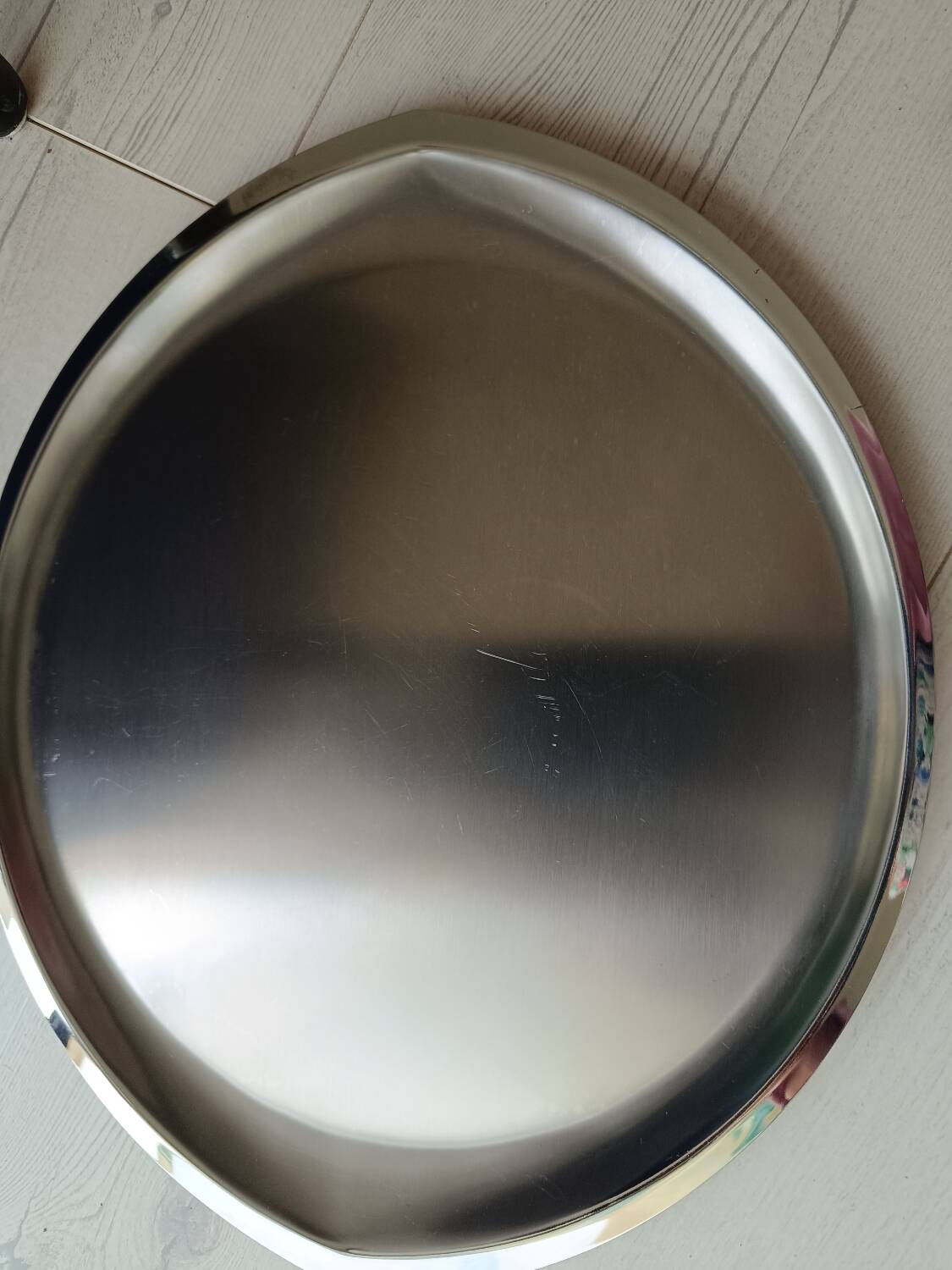 6 ice cream cups and a Guy Degrenne tray