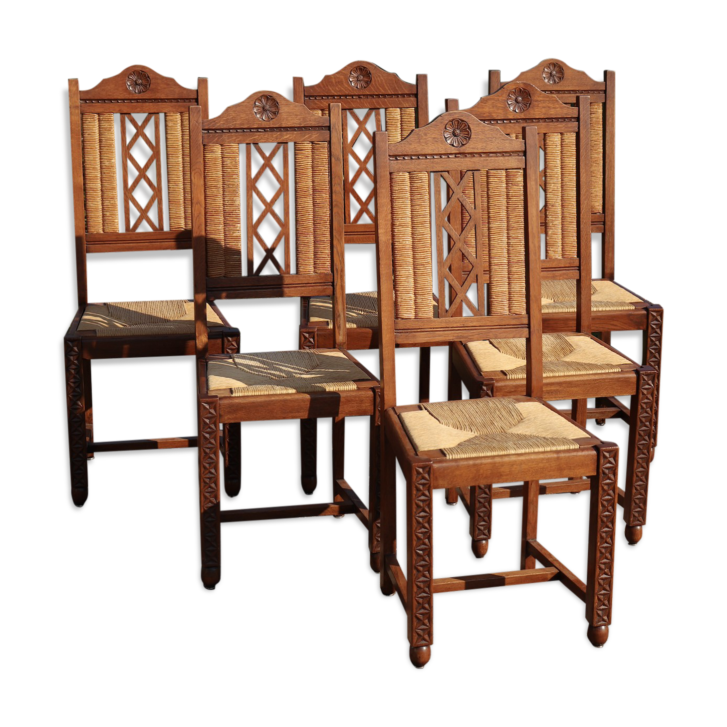 Lot 6 chaises vintage en bois paillées et sculptés