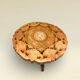 Ancienne petite table d’appoint tripode anglo-indienne en bois sculpté